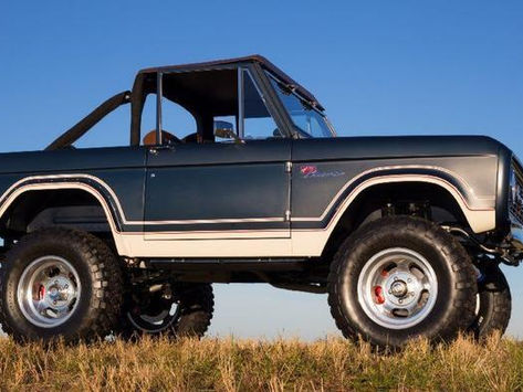 Original 1960s Ford Broncos made new by Illinois company